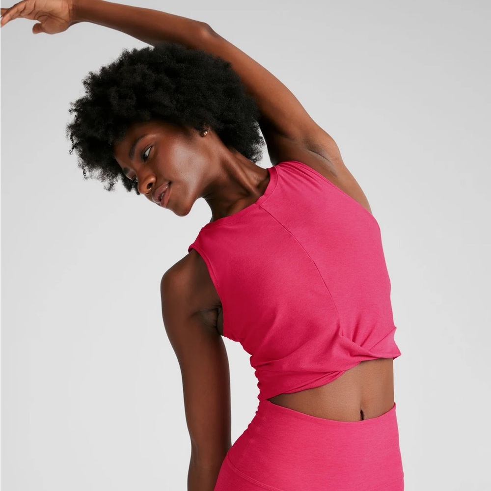 Beyond Yoga Featherweight Center Stage cropped tank